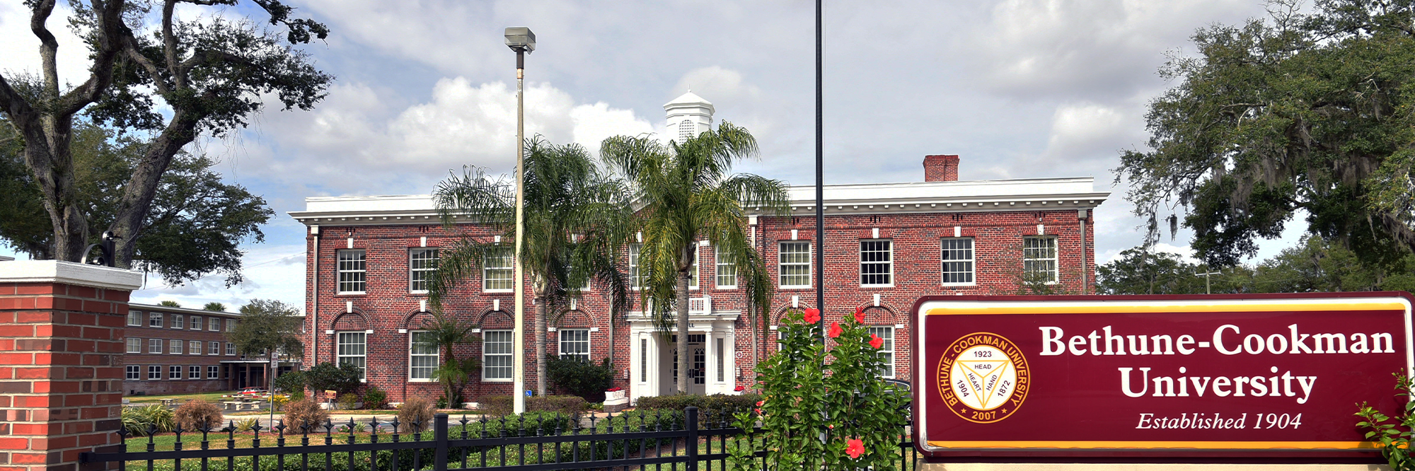 Admissions & Aid