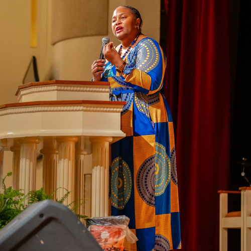 B-CU unites campus in prayerful reflection during Worship Service